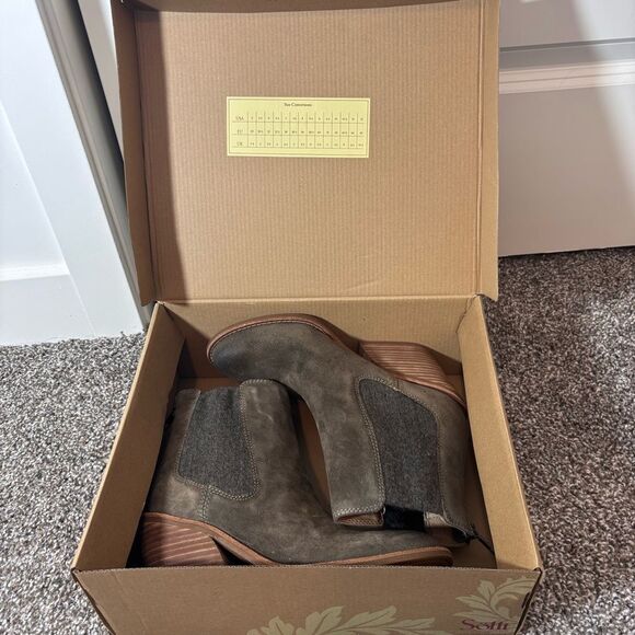 Sofft Tara Boots Dark Taupe/Olive Size 7 NEW in box - Picture 7 of 16